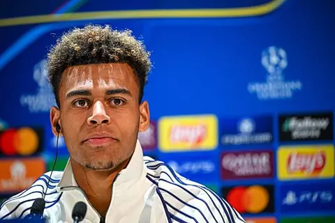 لاعب باريس سان جيرمان: أستون فيلا فريق جيد.. ونريد تقديم مباراة رائعة